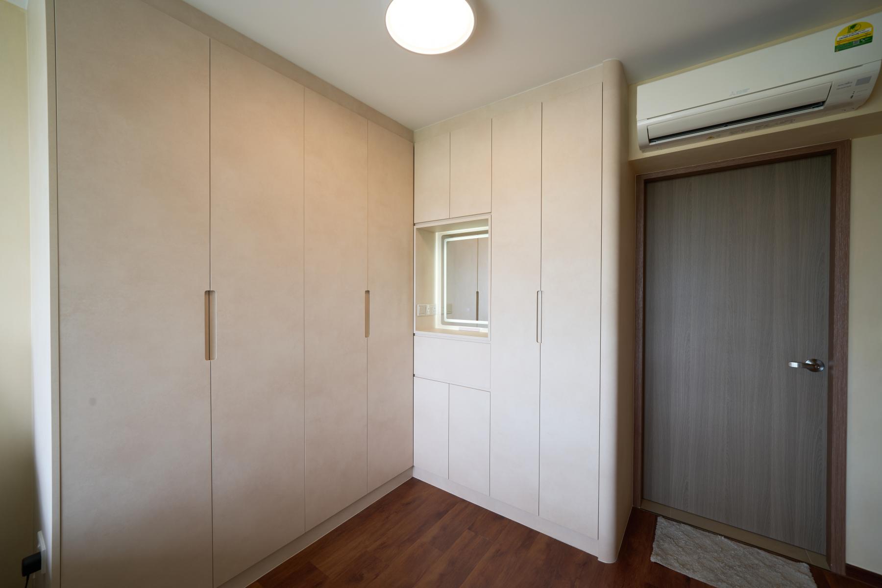 Contemporary Studio with Mirror and Wardrobe