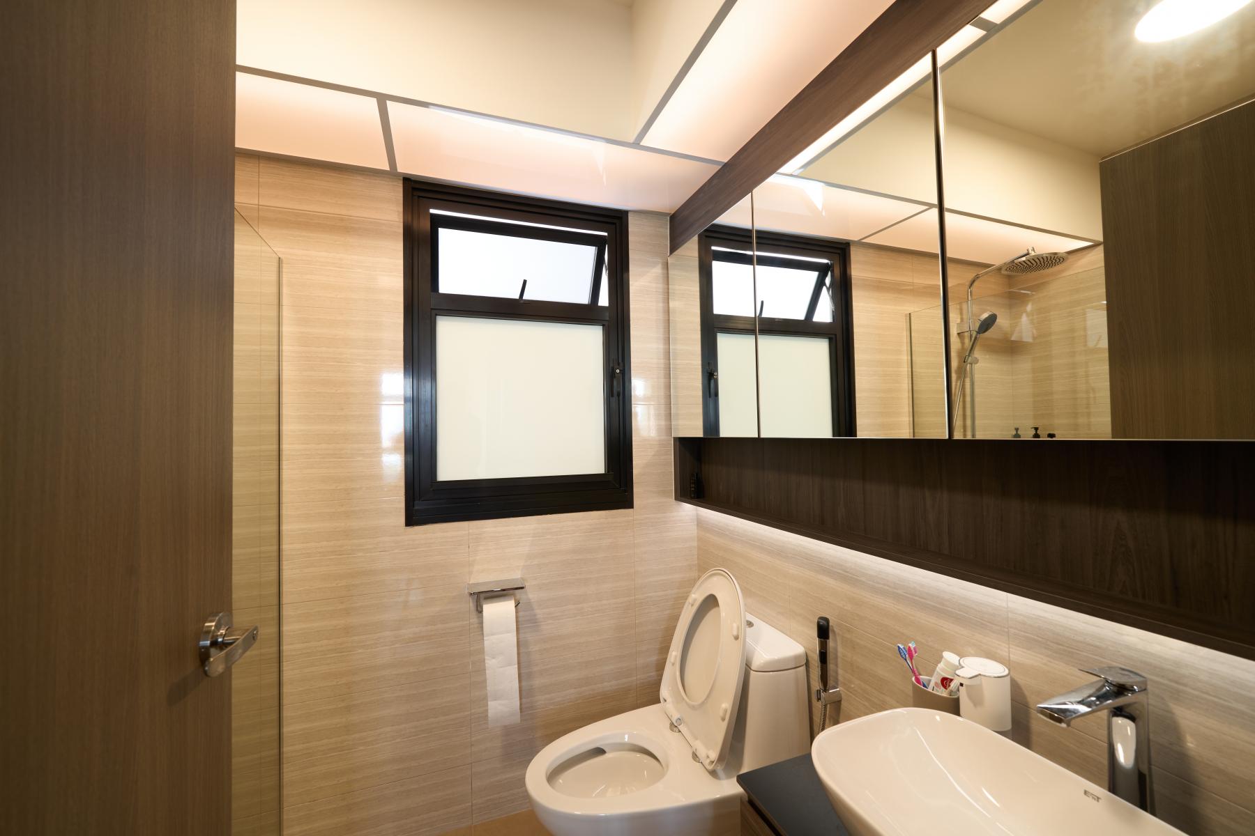 Contemporary Bathroom with Mirror and Rainshower