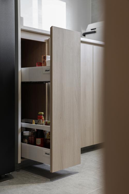 Modern Kitchen at Garden Vale @ Tengah