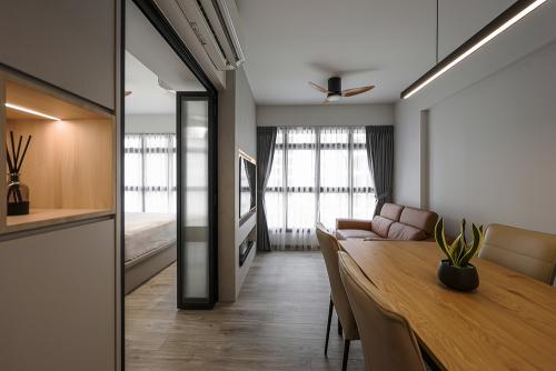 Modern Living Room at Garden Vale @ Tengah