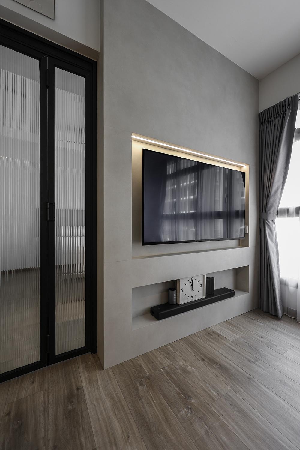 Modern Living Room with Vinyl Flooring and TV Console