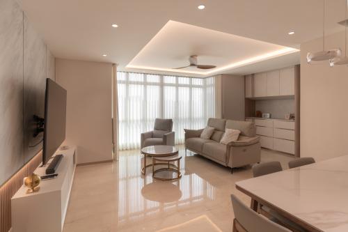 Contemporary Living Room at Resale 5 Room HDB @ punggol