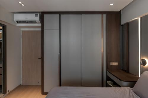 Contemporary Bedroom at Resale 5 Room HDB @ punggol