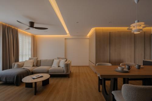 Minimalist Living Room at Teck Ghee Parkview