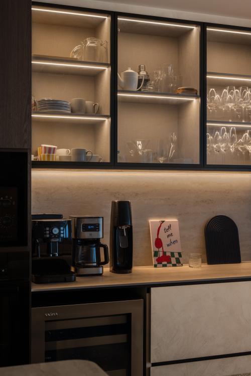Minimalist Dining Room at Teck Ghee Parkview