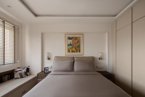 Modern Bedroom at Tampines Arcadia