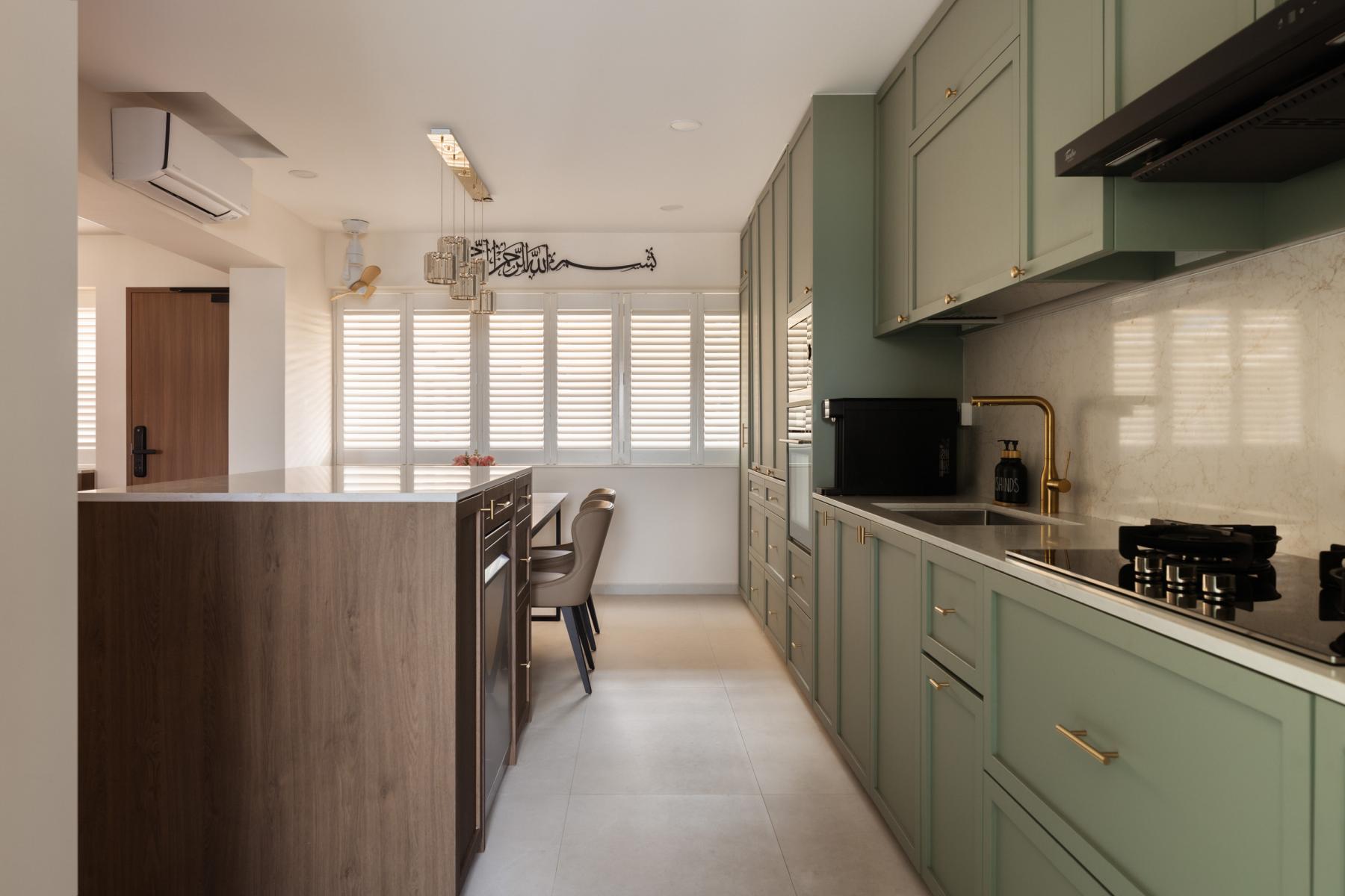 Modern Kitchen with Homogeneous Tiles and Kitchen Island