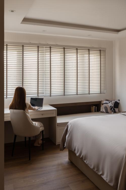 Modern Bedroom at Tampines Arcadia