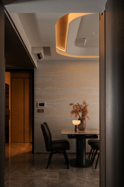 Modern Dining Room at One Bernam