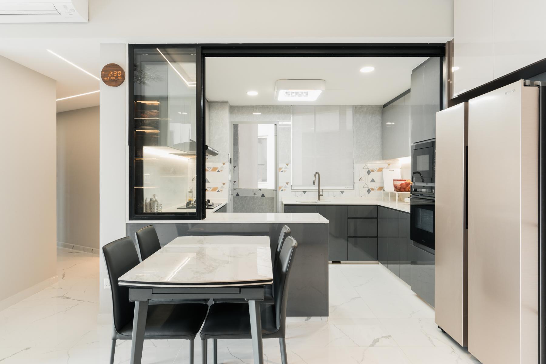 Modern Kitchen with Countertop and Homogeneous Tiles
