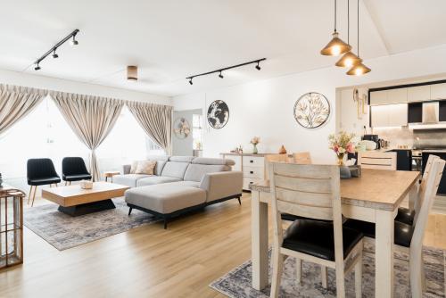 Industrial Living Room at 220 Pasir Ris