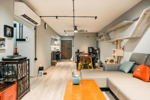 Industrial Living Room at 297 Yishun