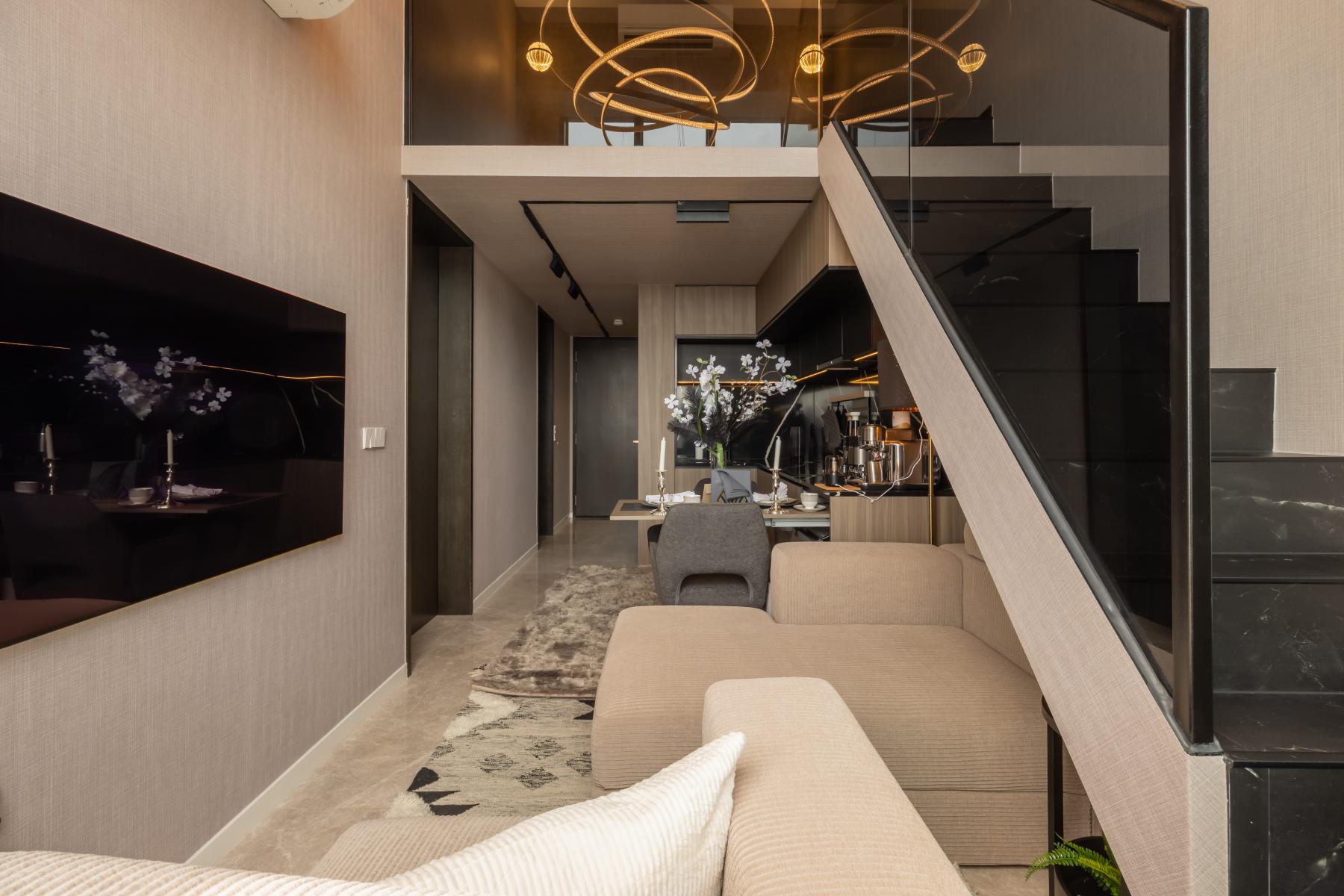 Modern Living Room with Countertop and Homogeneous Tiles