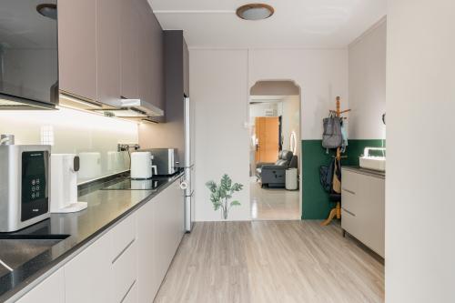 Contemporary Kitchen at 250 Bukit Batok