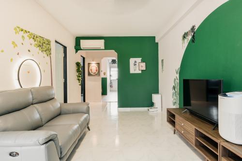 Contemporary Living Room at 250 Bukit Batok