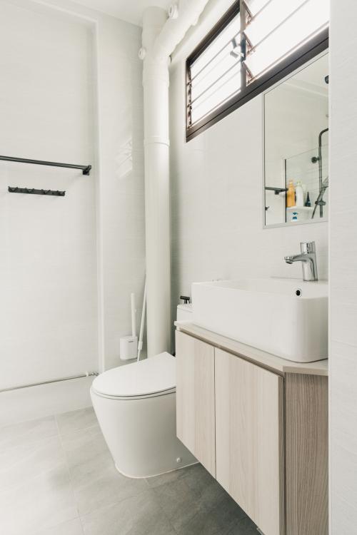 Modern Bathroom at 880 Tampines