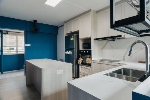 Modern Kitchen at 880 Tampines