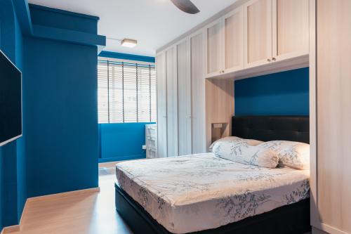 Modern Bedroom at 880 Tampines