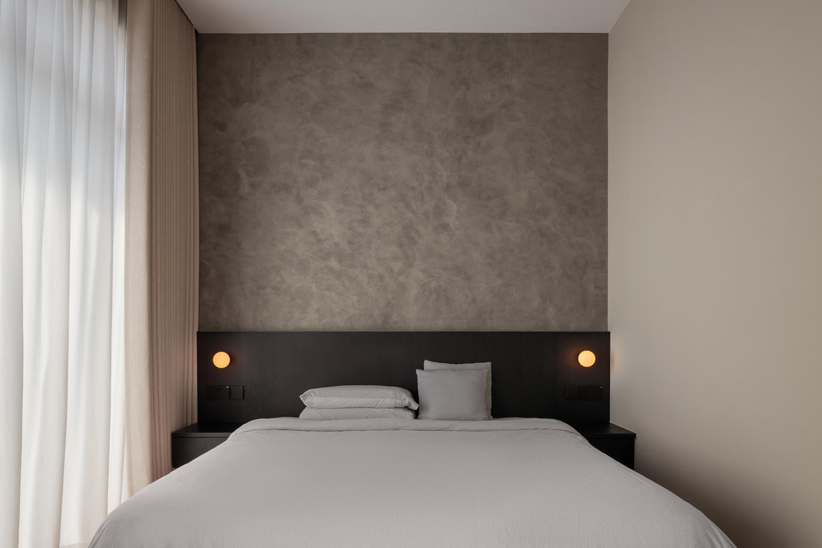 Minimalist Bedroom with Queen Bed and Bed