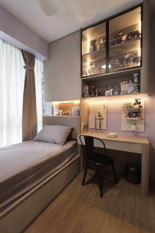 Minimalist Bedroom at 4 Bedroom EC @ Yishun North Gaia