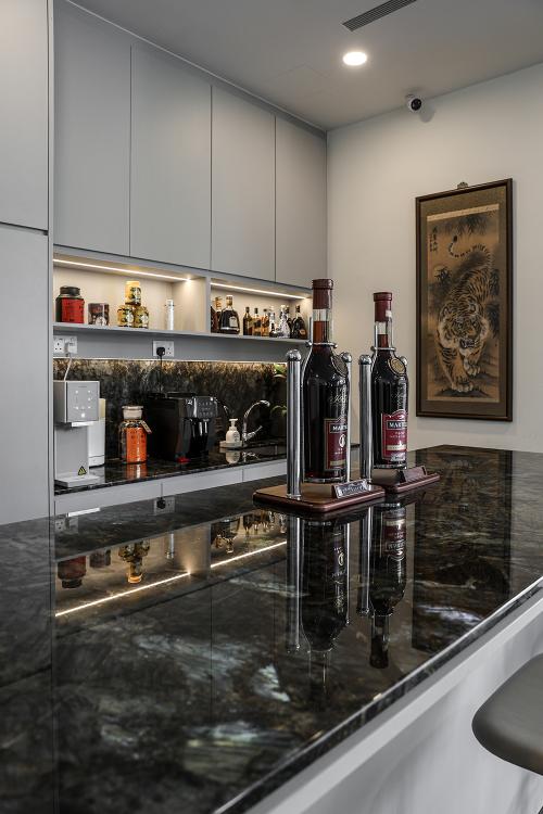 Modern Home Bar at 4-storey Landed House