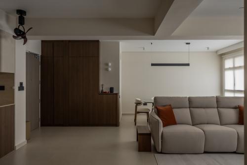 Minimalist Living Room at 95C Circuit Road