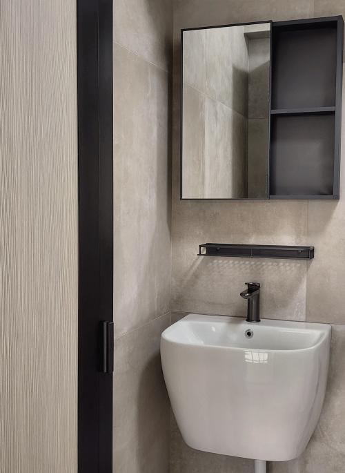 Minimalist Bathroom at Hougang Aveune 9