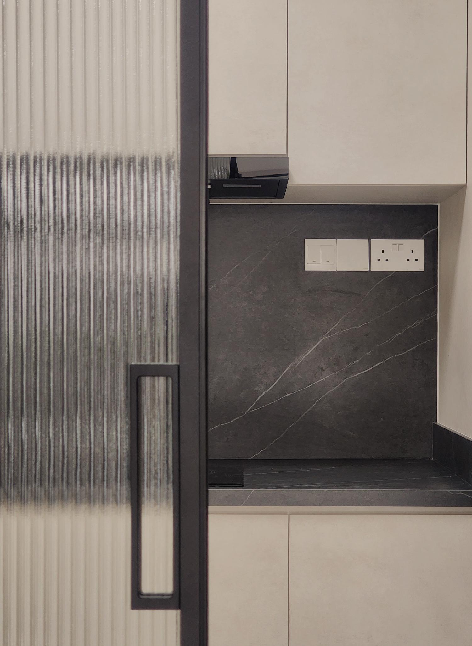 Minimalist Kitchen with Countertop and Kitchen Backsplash