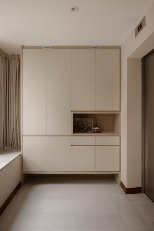 Modern Hallway at Floridian