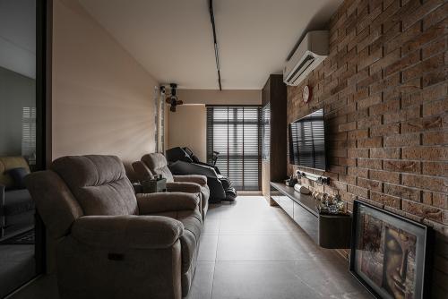 Eclectic Living Room at Point Crown