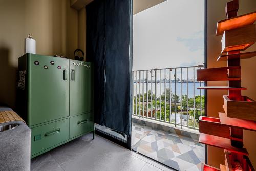 Eclectic Balcony at Point Crown