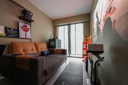 Eclectic Home Theatre at Point Crown