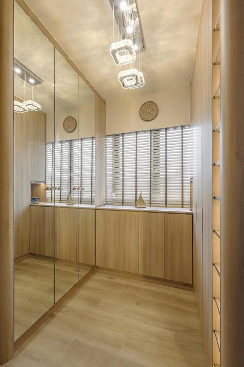 Modern Walk-in Wardrobe at Ki Residences