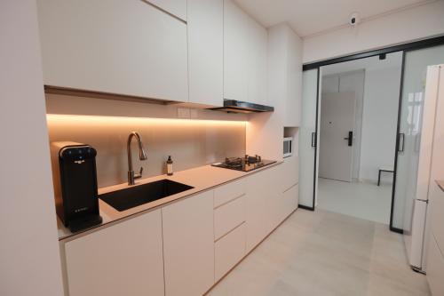 Minimalist Kitchen at 617D Punggol Dr