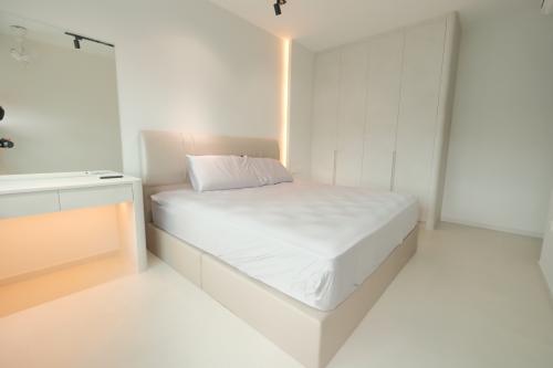 Minimalist Bedroom at 617D Punggol Dr