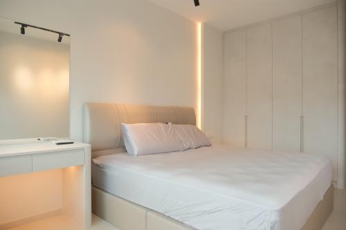 Minimalist Bedroom at 617D Punggol Dr