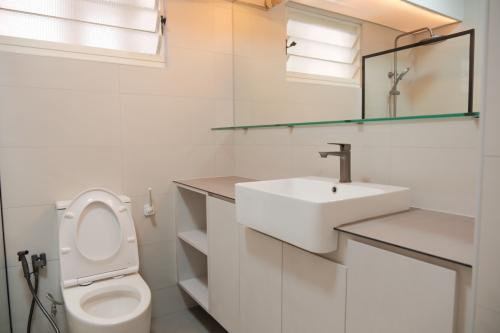 Minimalist Bathroom at 617D Punggol Dr