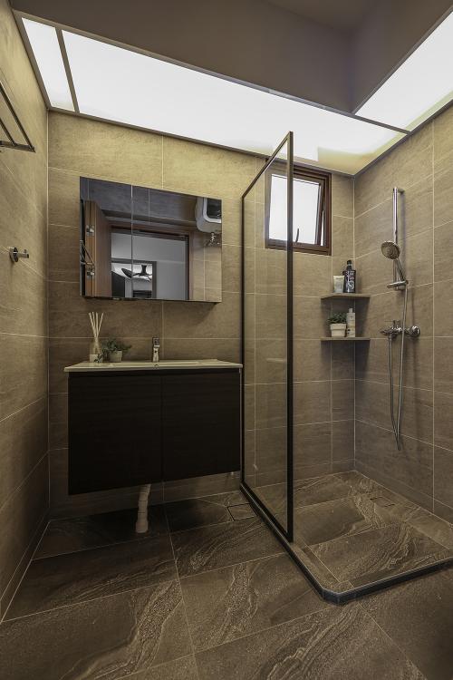 Modern Bathroom at Tampines GreenEmerald