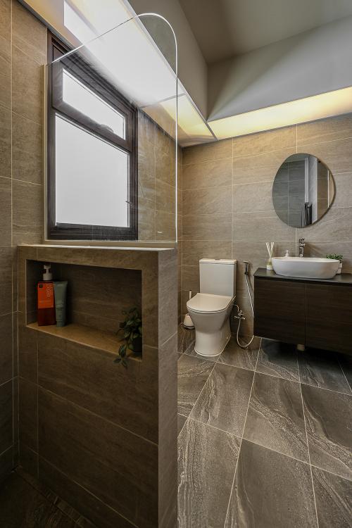 Modern Bathroom at Tampines GreenEmerald