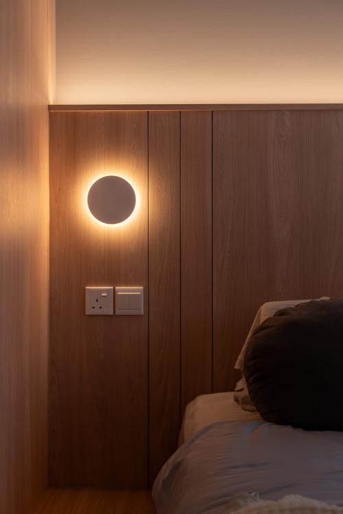 Contemporary Bedroom at 443 Bukit Batok