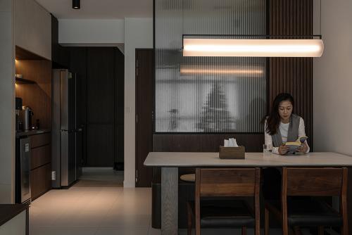 Modern Dining Room at Telok Blangah Towers