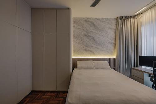Minimalist Bedroom at Heritage View