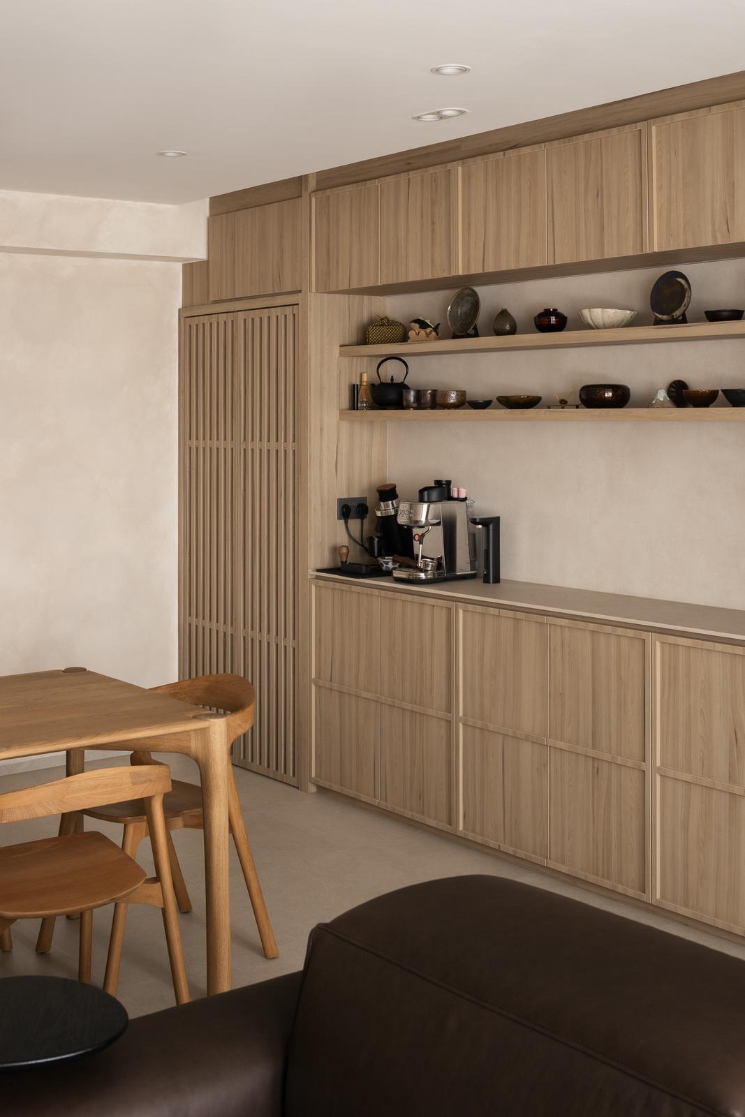 Asian Dining Room with Homogeneous Tiles and Dining Table