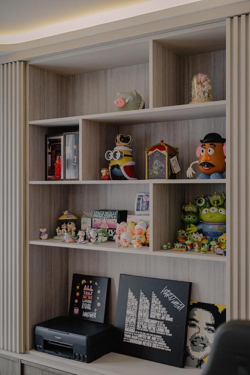 Modern Home Office at ParkView @ Bidadari
