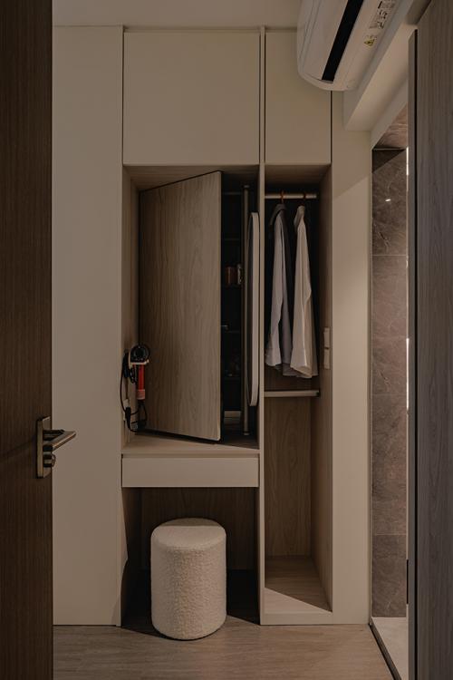 Modern Bedroom at Hougang Olive