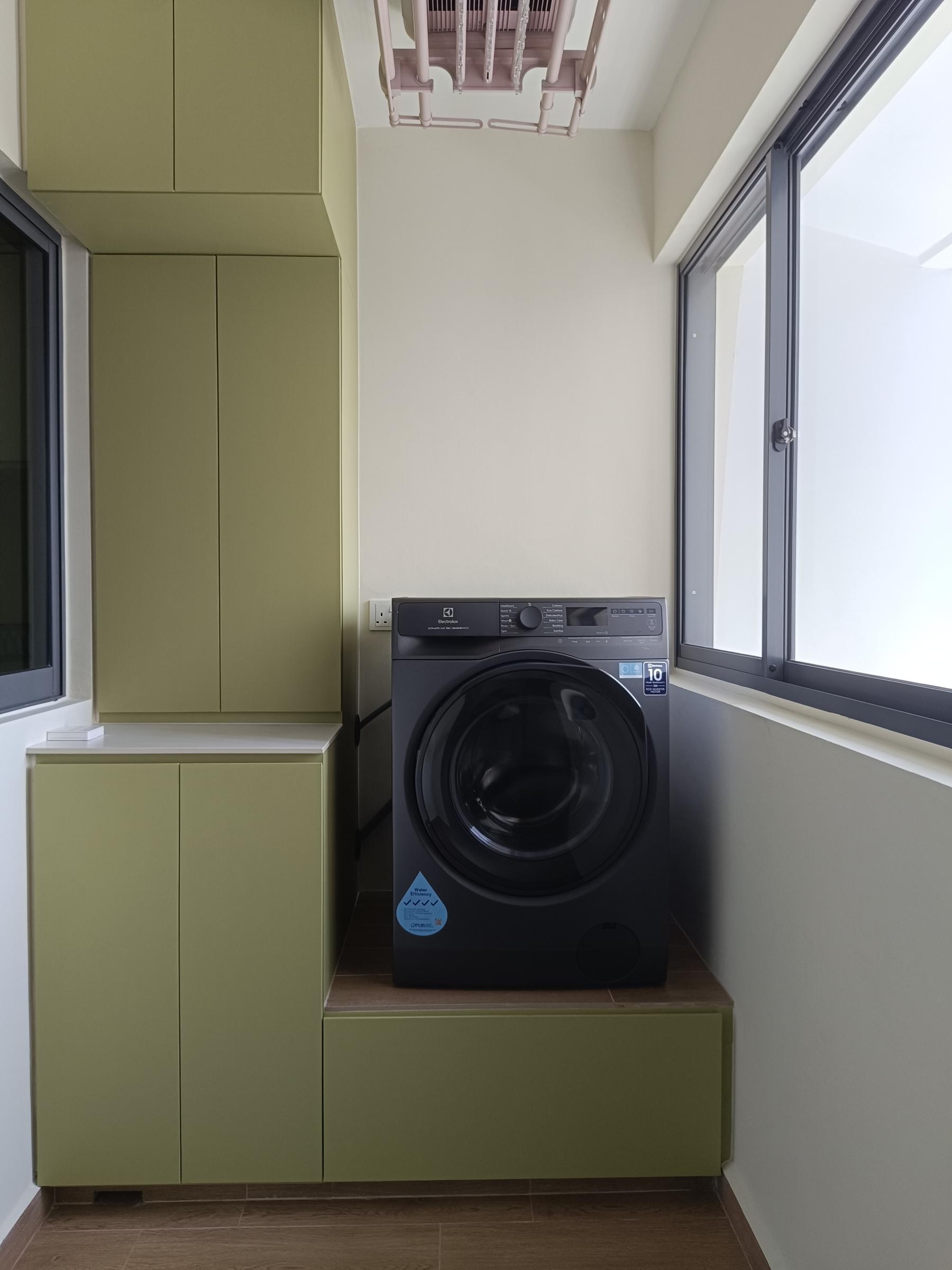 Minimalist Service Yard with Washing Machine and Laundry Area