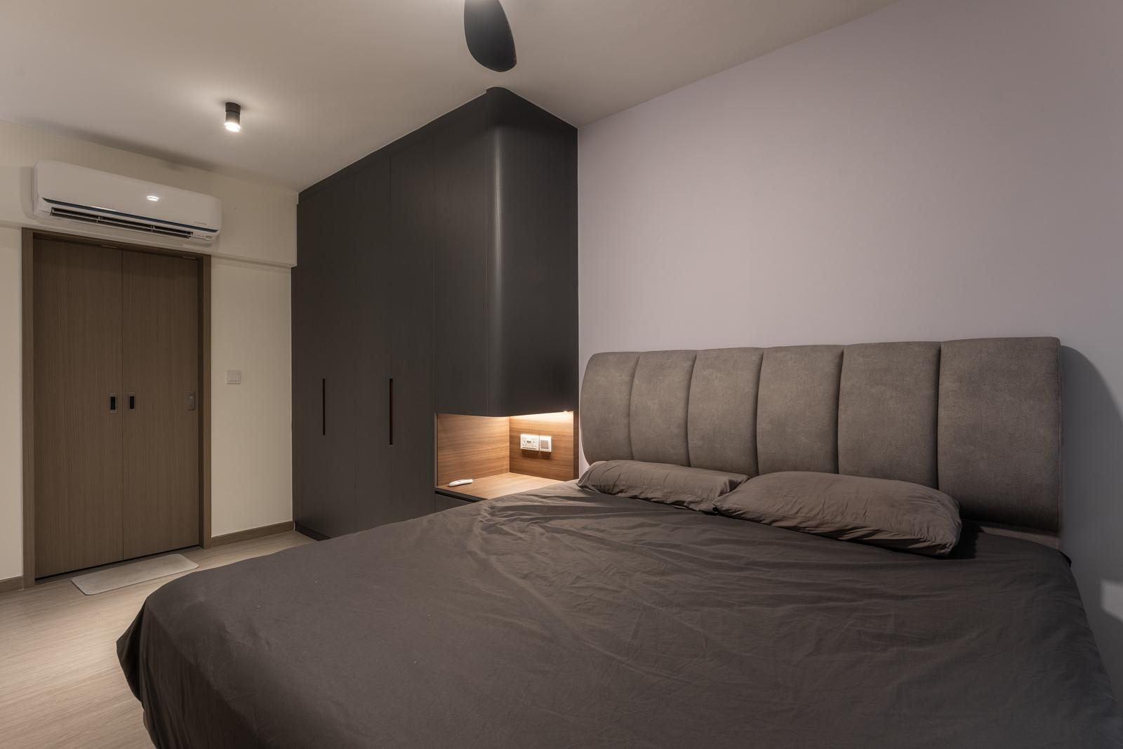 Contemporary Bedroom with Vinyl Flooring and Wardrobe