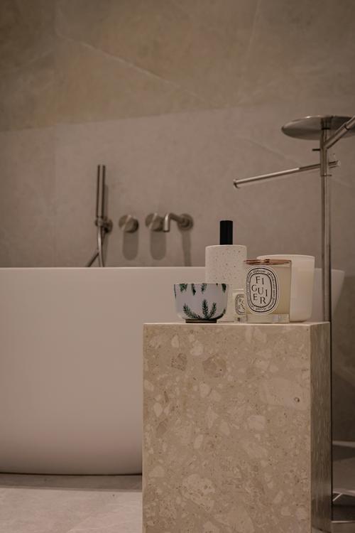 Minimalist Bathroom at Conservation House