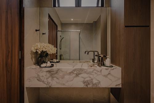 Minimalist Bathroom at Conservation House