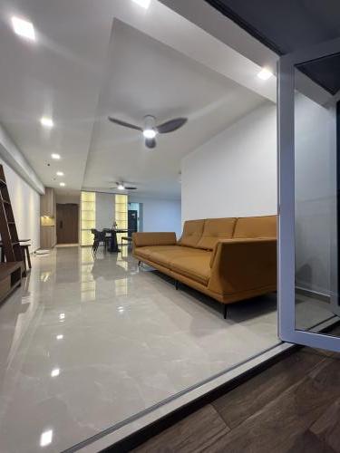 Minimalist Living Room at Jurong West Central, EA